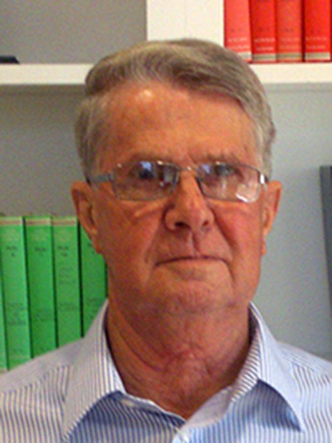  Ed Oxford