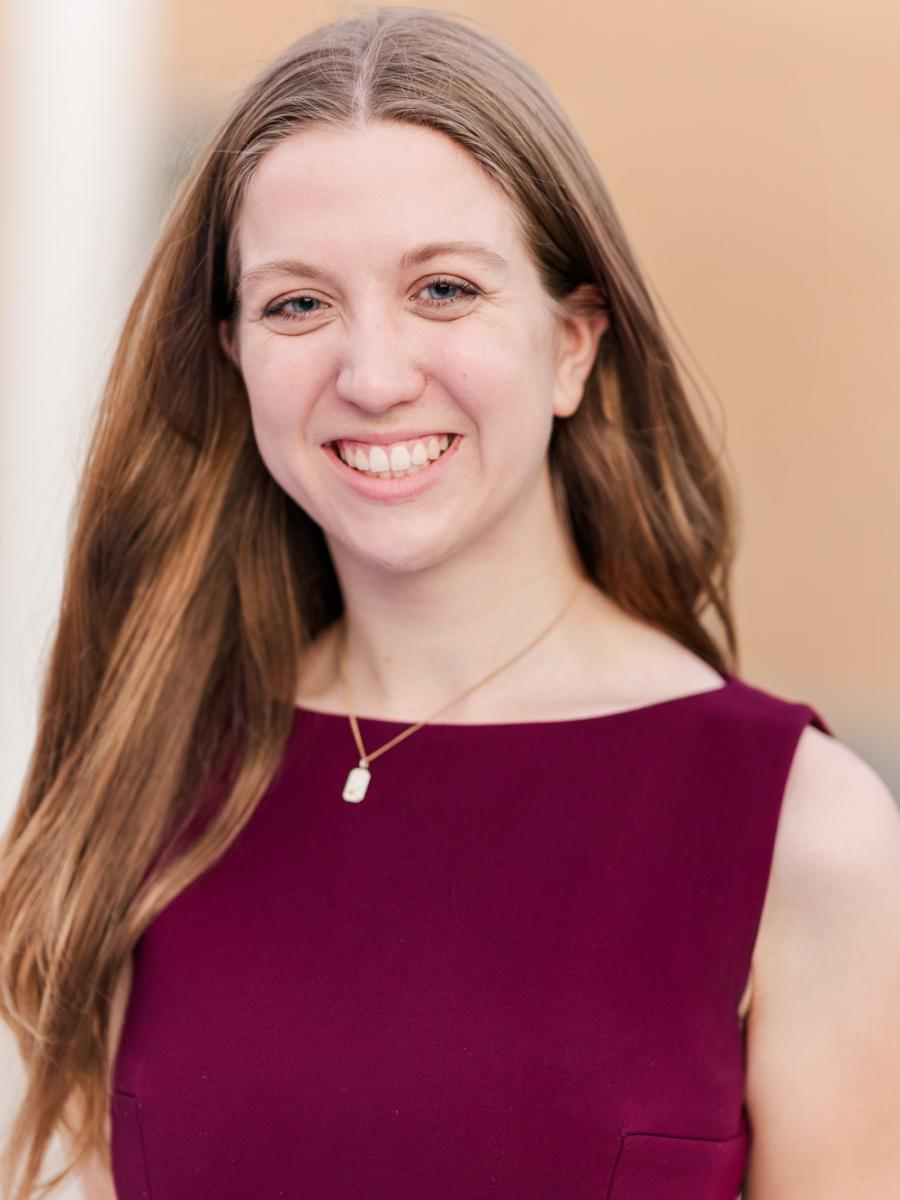 Lauren Engelthaler Headshot